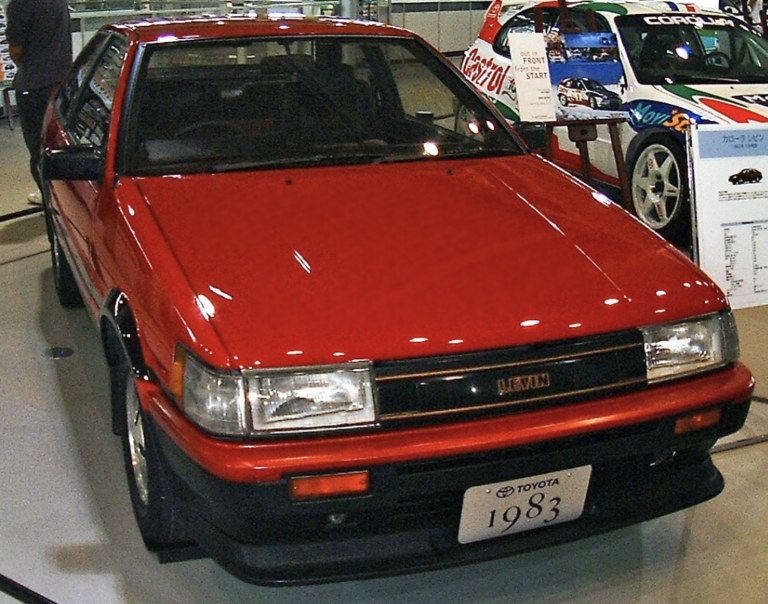 AE86カローラレビンの買取相場と高額売却査定テクニック